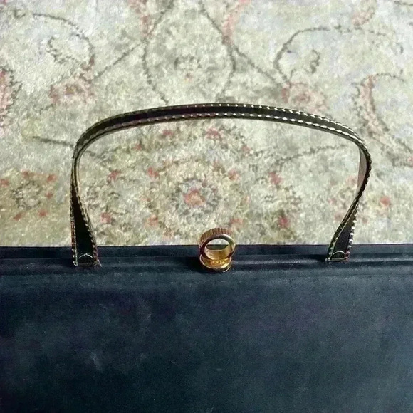 Vintage 50s/60s Andé black silk clutch - Picture 2 of 16